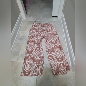 NWT Lizard Thicket Mauve And Cream Paisley Pants.